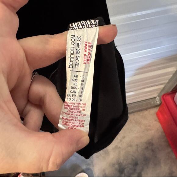 Boohoo Black Velvet Off-Shoulder Bodycon Midi Dress - Picture 7 of 9